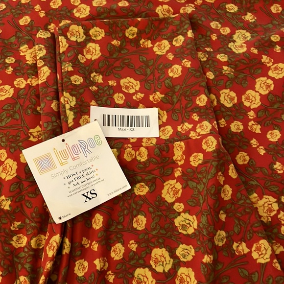 XS Red LulaRoe Maxi with yellow roses. NWT - Picture 1 of 2